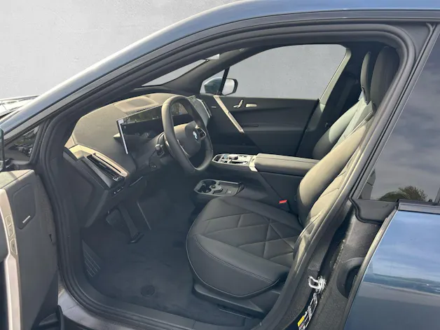 BMW iX xDrive60 i20 (CH) AHK