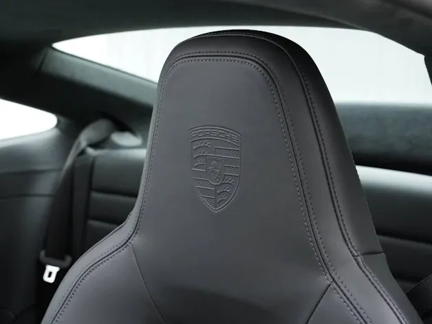 Porsche 911 Carrera GTS