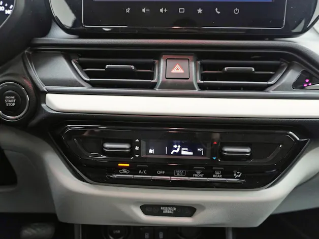 Suzuki Swift 1.2 Sakura Hybrid