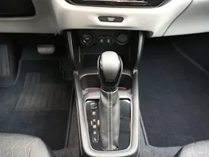 Suzuki Swift 1.2 Sakura Hybrid