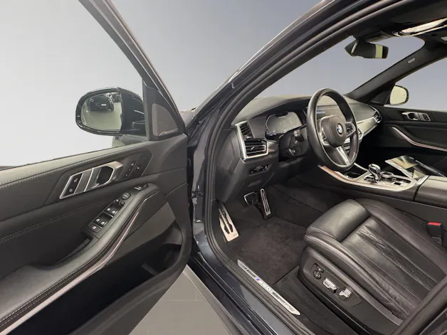 BMW X5 M50i xDrive