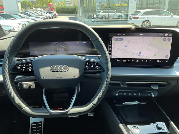 Audi Q3 SUV TFSI quattro 195 kW S tronic