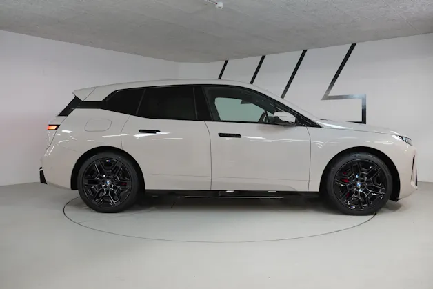 BMW iX xDrive45 M Sport Pro