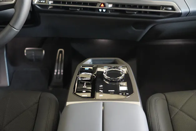 BMW iX M70 xDrive
