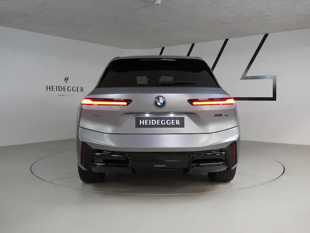 BMW iX M70 xDrive