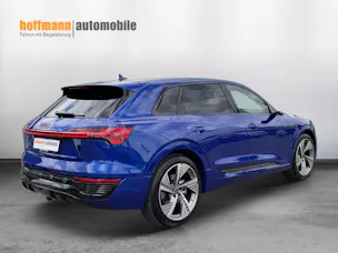 Audi Q8 55 e-tron S line quattro