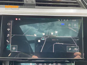 Audi Q8 55 e-tron S line quattro