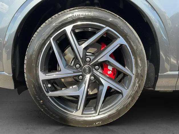 AUDI SQ6 e-tron quattro