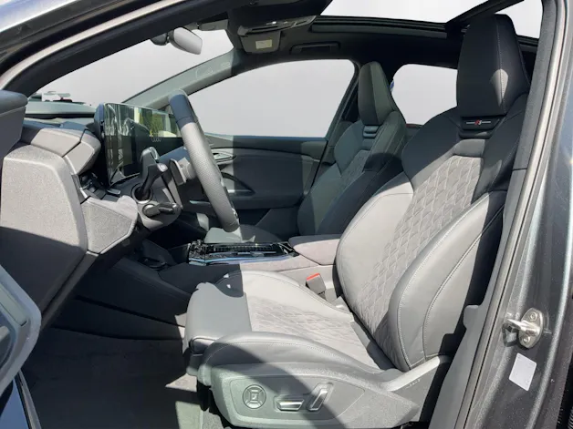 AUDI SQ6 e-tron quattro