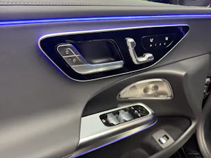 Mercedes-Benz E 220 d 4MATIC T-Modell "Swiss Star"