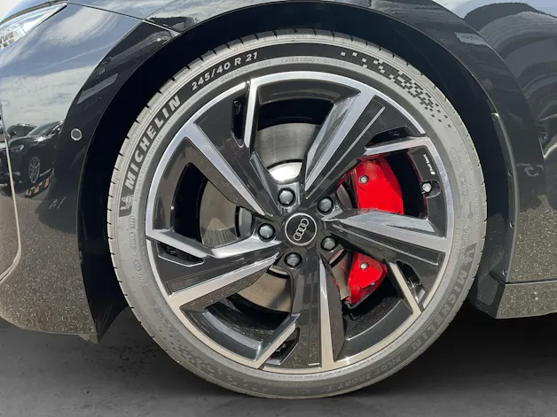 Audi S6 Avant e-tron quattro