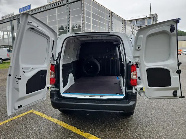 Peugeot Partner 1.5 Blue HDi Long 1000kg 4x4 EAT8