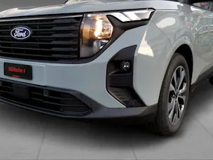 Ford Tourneo Courier 1.0 EcoBoost Titanium