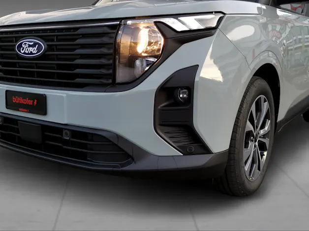 Ford Tourneo Courier 1.0 EcoBoost Titanium