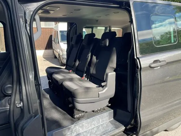 VW Caravelle 2.0 TDI LWB Aut 8