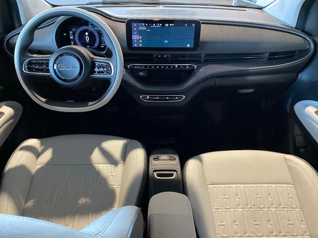 Fiat 500 electric Cabrio La Prima Cel