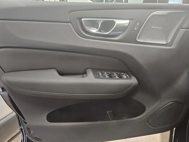 VOLVO XC60 T6 eAWD PluginHybrid Core Geartronic