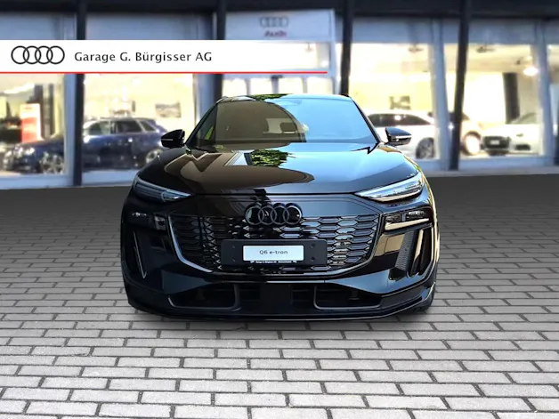 Audi Q6 e-tron quattro Mythosschwarz Metallic