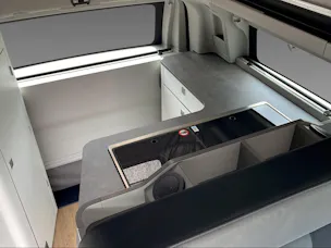 Ford Transit C Nugget 320 L1 320 L1 2.0 EcoBlue 170 Titanium