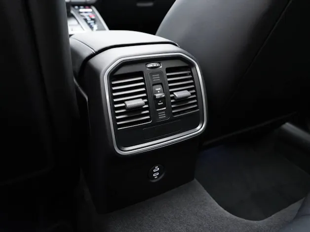 Porsche Macan T