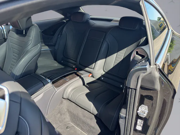 Mercedes-Benz S 560 V8 AMG Line 4MATIC Coupé