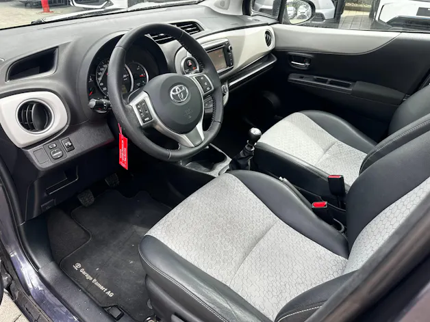 Toyota Yaris 1.33 VVT-i Sol Premium