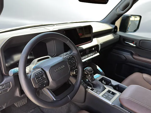Toyota Land Cruiser 2.8 D 48V Style