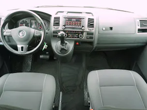 VW T5 California 3000 2.0 TDI DSG Beach
