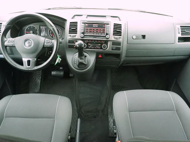 VW T5 California 3000 2.0 TDI DSG Beach