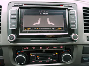 VW T5 California 3000 2.0 TDI DSG Beach