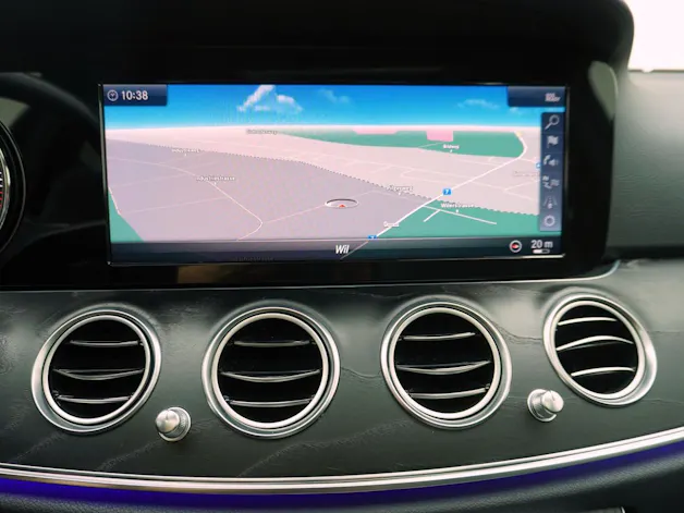 Mercedes-Benz E-Klasse E 220 d Swiss Star Avantgarde 4matic Kombi