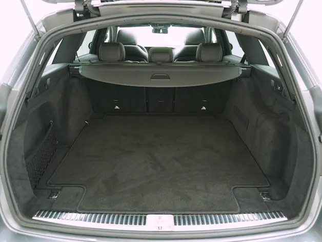 Mercedes-Benz E-Klasse E 220 d Swiss Star Avantgarde 4matic Kombi