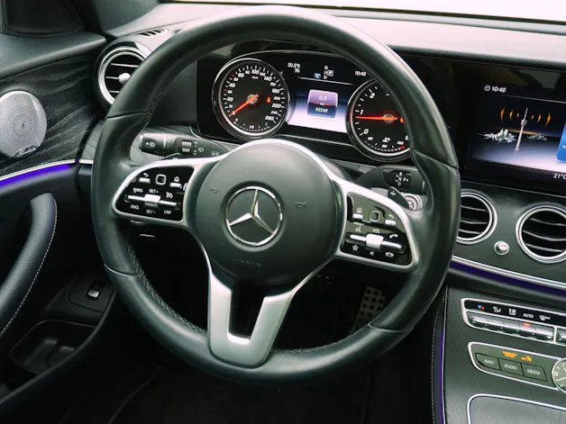 Mercedes-Benz E-Klasse E 220 d Swiss Star Avantgarde 4matic Kombi