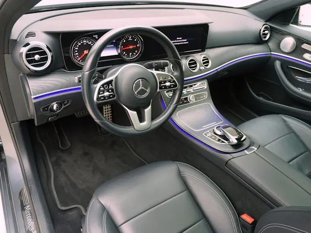 Mercedes-Benz E-Klasse E 220 d Swiss Star Avantgarde 4matic Kombi