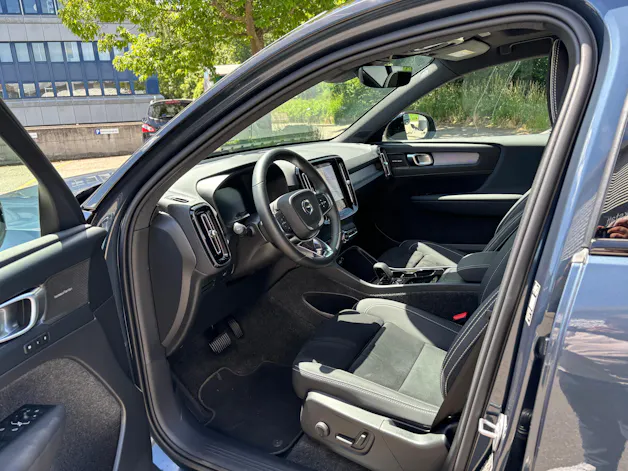 Volvo EX40 Twin Black Edition AWD