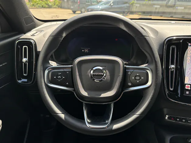 Volvo EX40 Twin Black Edition AWD