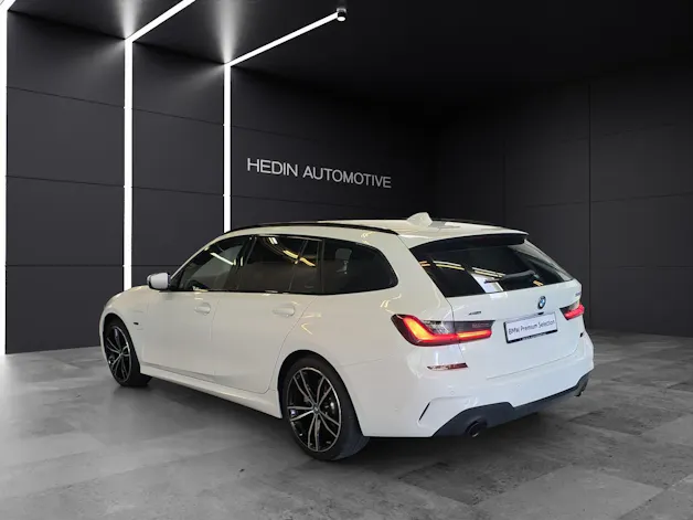 BMW 330e xDrive SAG Touring