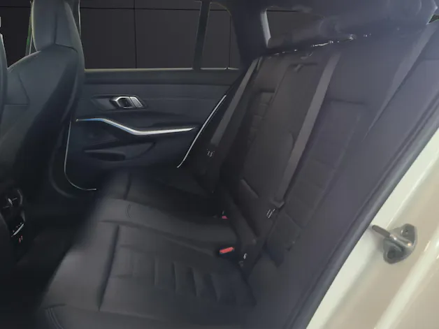BMW 330e xDrive SAG Touring