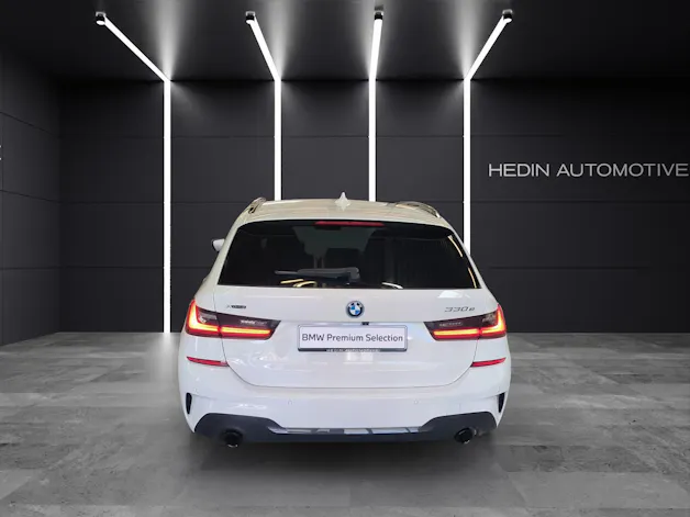 BMW 330e xDrive SAG Touring