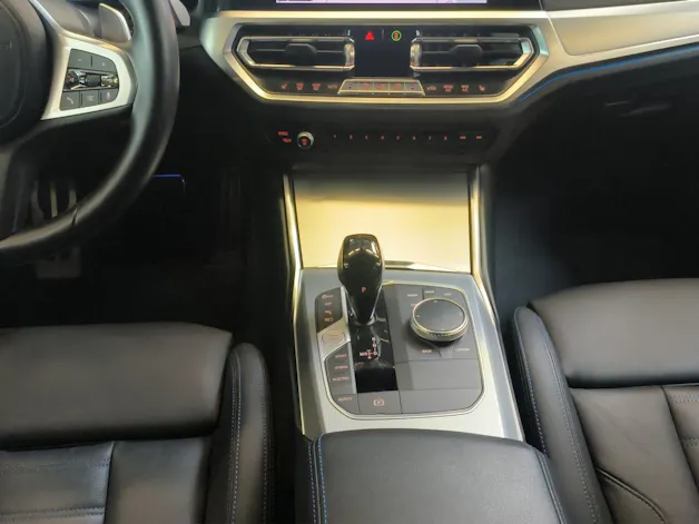 BMW 330e xDrive SAG Touring