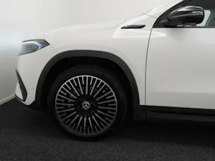 MERCEDES-BENZ EQA 350 Swiss Star AMG Line 4matic