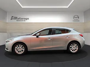 MAZDA 3 SG100 MT Ambition Navi