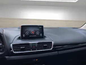 MAZDA 3 SG100 MT Ambition Navi