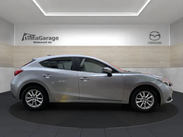 MAZDA 3 SG100 MT Ambition Navi