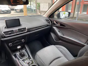 MAZDA 3 SG100 MT Ambition Navi