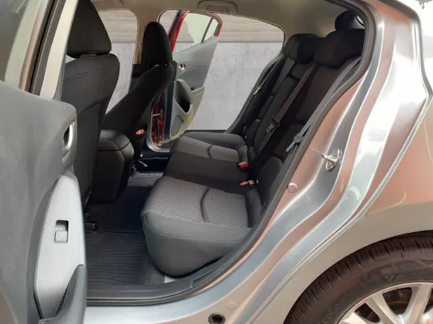 MAZDA 3 SG100 MT Ambition Navi