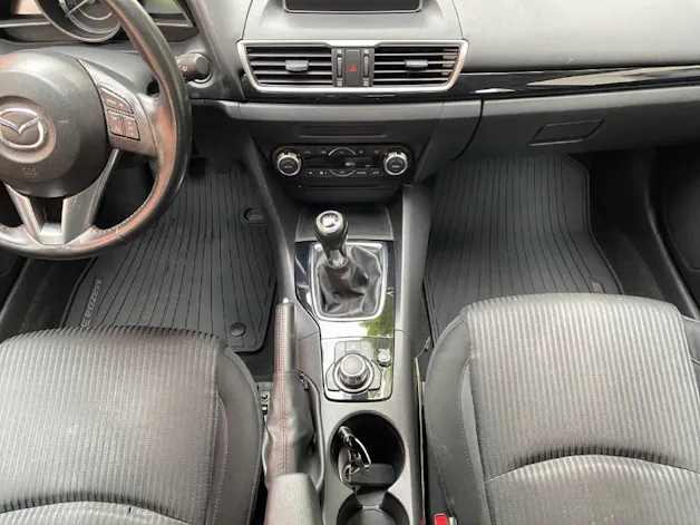 MAZDA 3 SG100 MT Ambition Navi