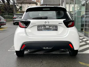 Mazda 2 Hybrid Centre-line