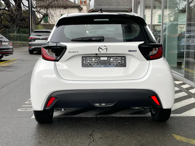 Mazda 2 Hybrid Centre-line