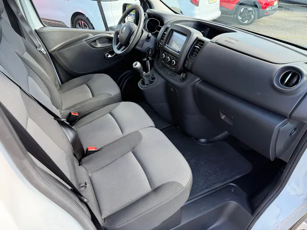 RENAULT Trafic 2.0 Energy dCi 120 3.0t Business L1H1
